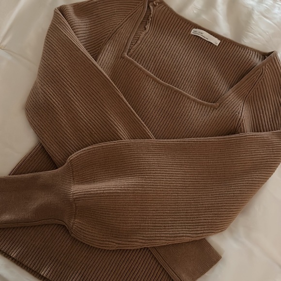 Oak and Fort Chestnut Sweater - Picture 4 of 5